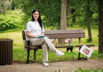 Ģimenes vienoti piedzīvojumā: Zasā noticis pasākums “Apslēptos dārgumus meklējot”