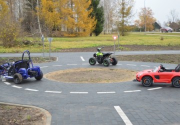 Bērnu autoskolas apmācību laukuma atklāšana Kūku pagastā