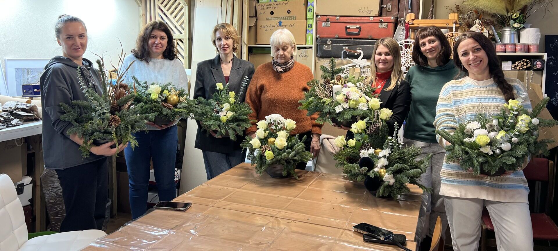 Ukrainas civiliedzīvotāji apgūst praktiskas telpu dekorēšanas prasmes