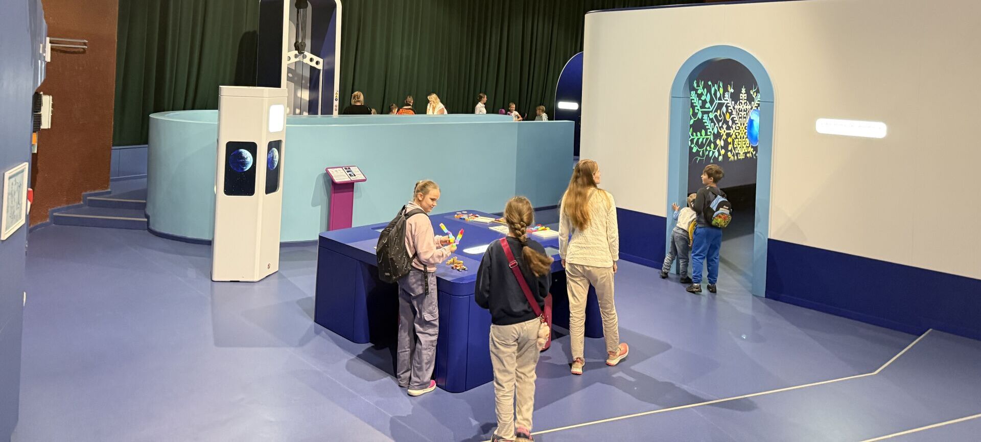 Ģimenes ar bērniem – piedalījās aizraujošā un izglītojošā braucienā uz Daugavpils inovāciju centru. 